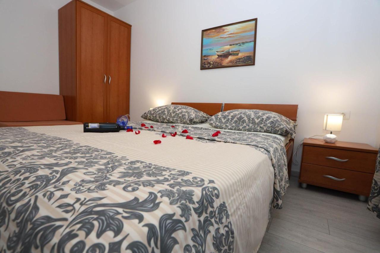 Apartman Petra Makarska Exterior photo