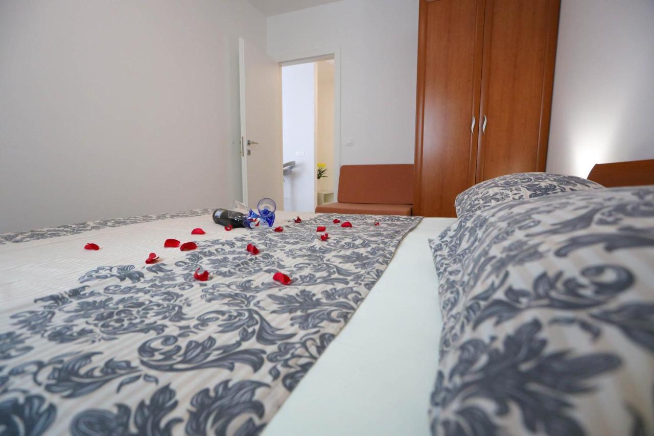 Apartman Petra Makarska Exterior photo