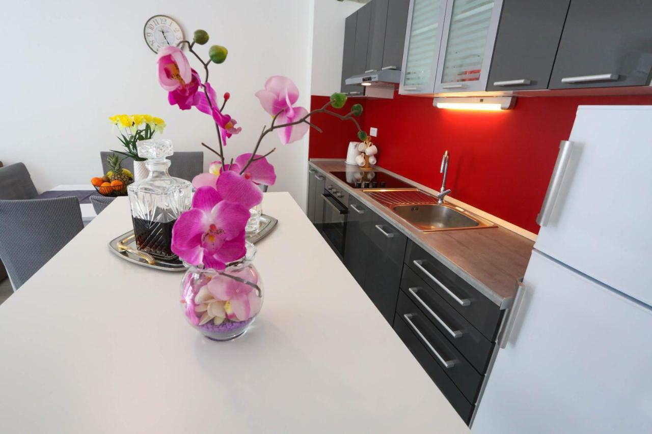 Apartman Petra Makarska Exterior photo