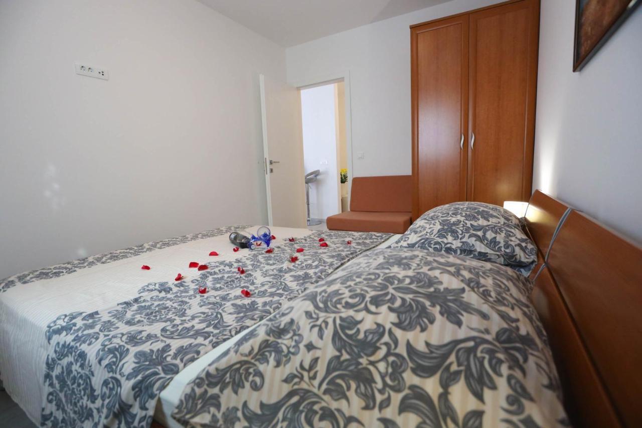 Apartman Petra Makarska Exterior photo