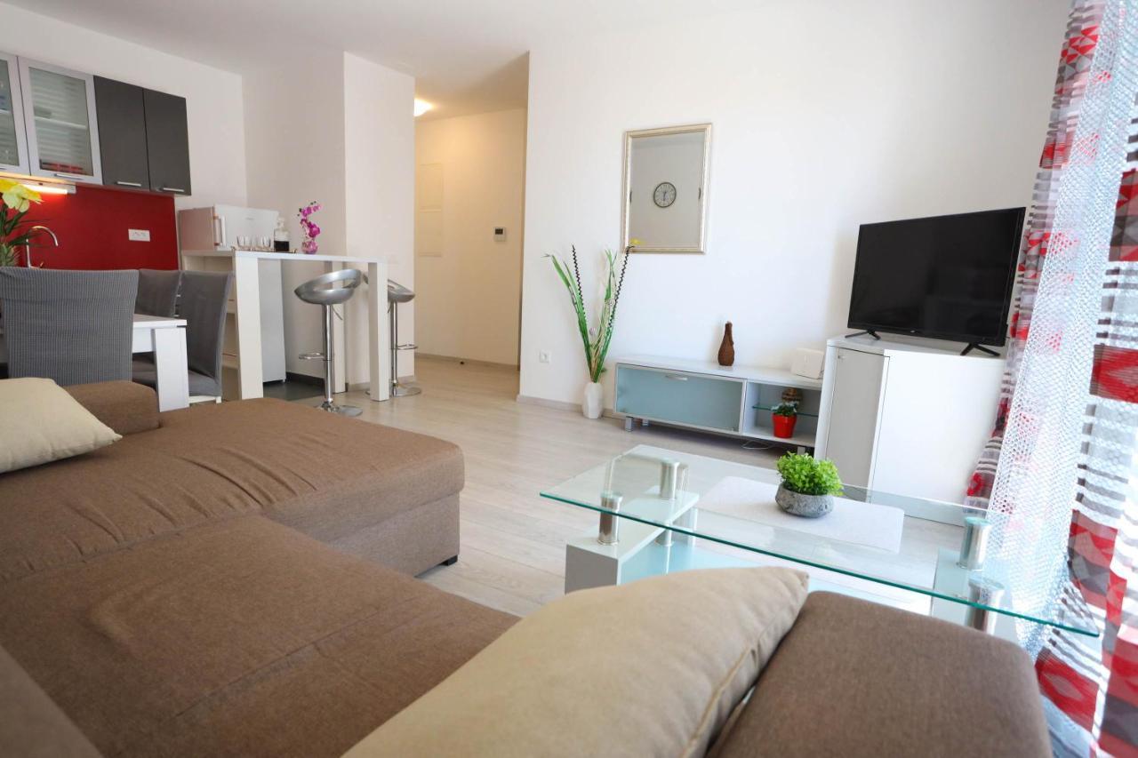 Apartman Petra Makarska Exterior photo