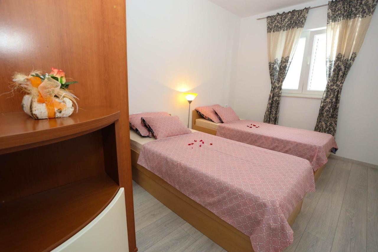 Apartman Petra Makarska Exterior photo