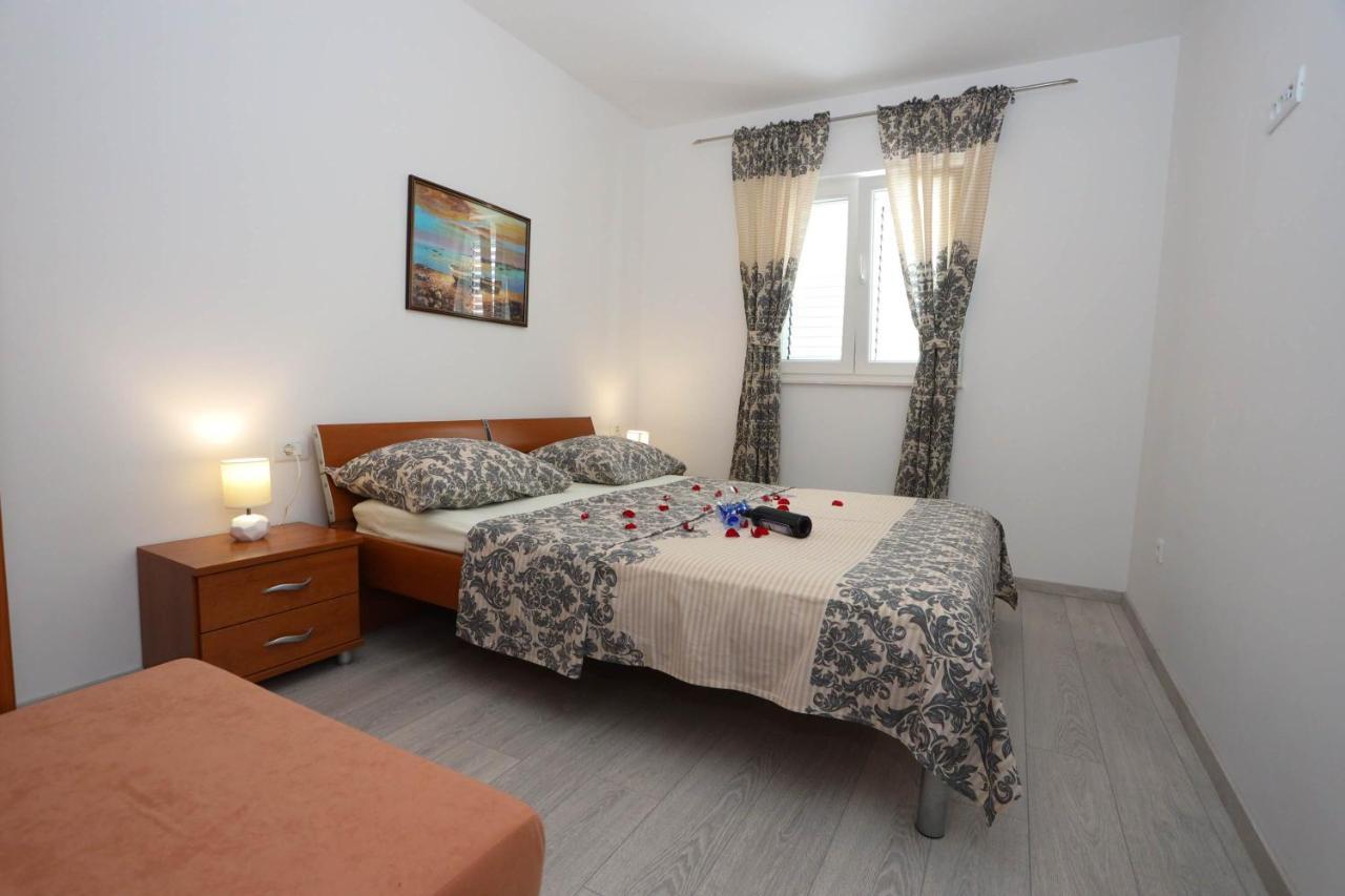 Apartman Petra Makarska Exterior photo