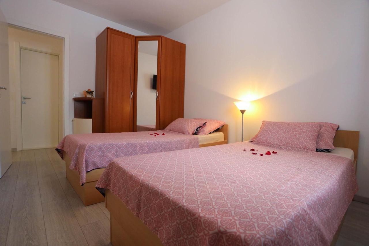 Apartman Petra Makarska Exterior photo