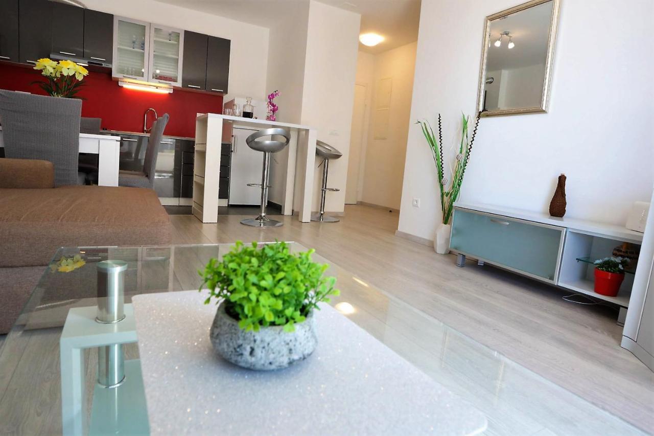 Apartman Petra Makarska Exterior photo