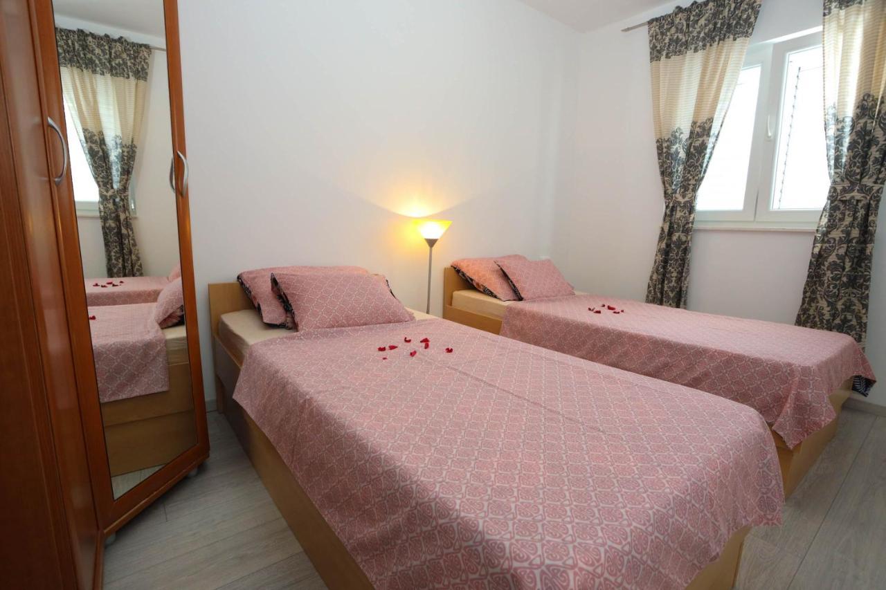 Apartman Petra Makarska Exterior photo